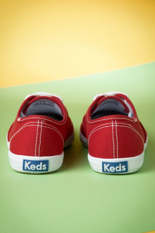 Keds - 50s Champion Core Text Sneakers in Red 7
