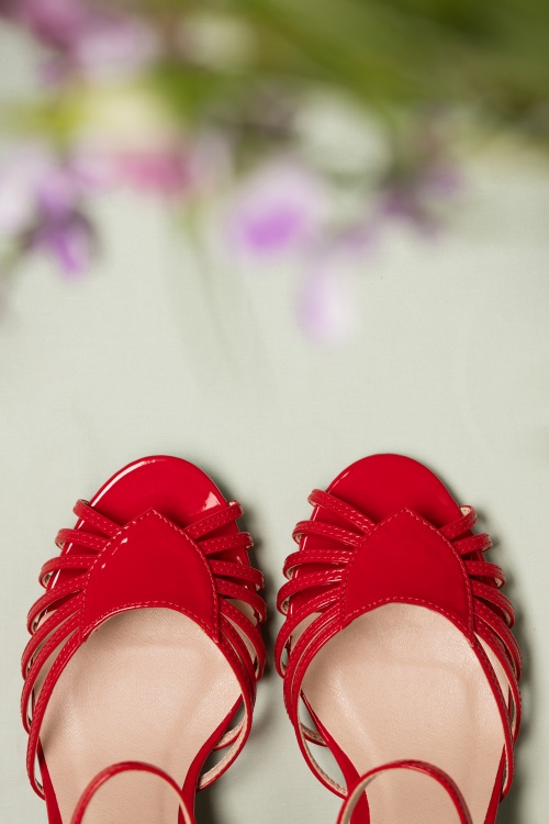 Banned Retro - 40s Amelia Sandals in Red 7