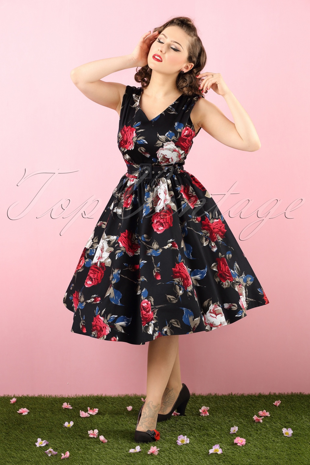 50s Petal Roses Swing Dress in Black