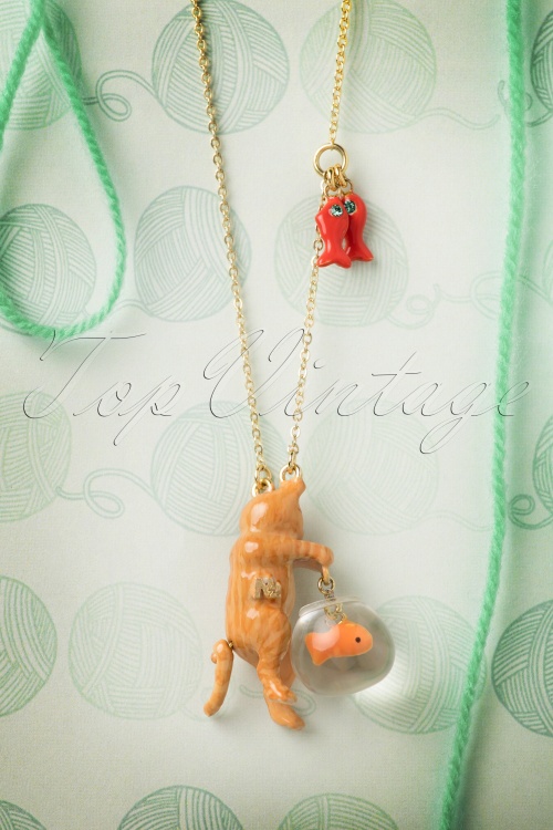 N2 - 50s Kitten Eyeing the Goldfish Necklace Gold Plated 4