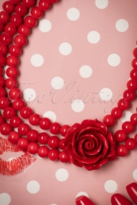 Collectif Clothing - 50s Pretty Rose Pearl Necklace in Red 3