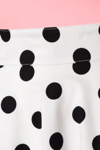 Steady Clothing - TopVintage Exclusive ~ Poppie Polka Dot Thrills Swing Skirt Années 50 en Blanc 4