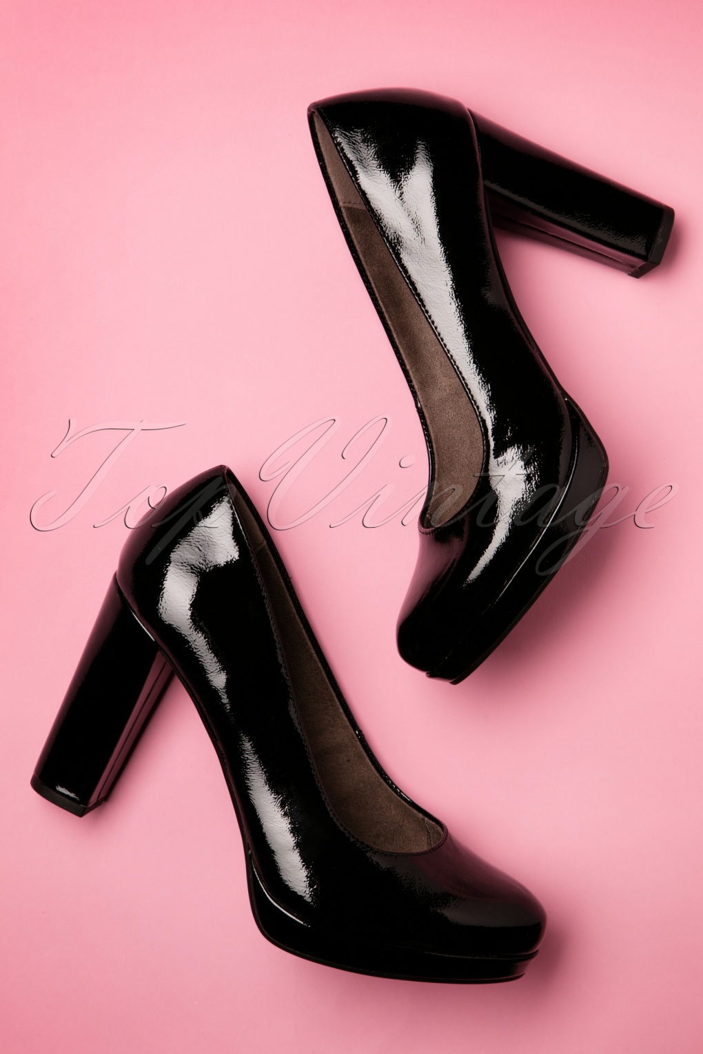 60s Eileen Lacquer Pumps in Black