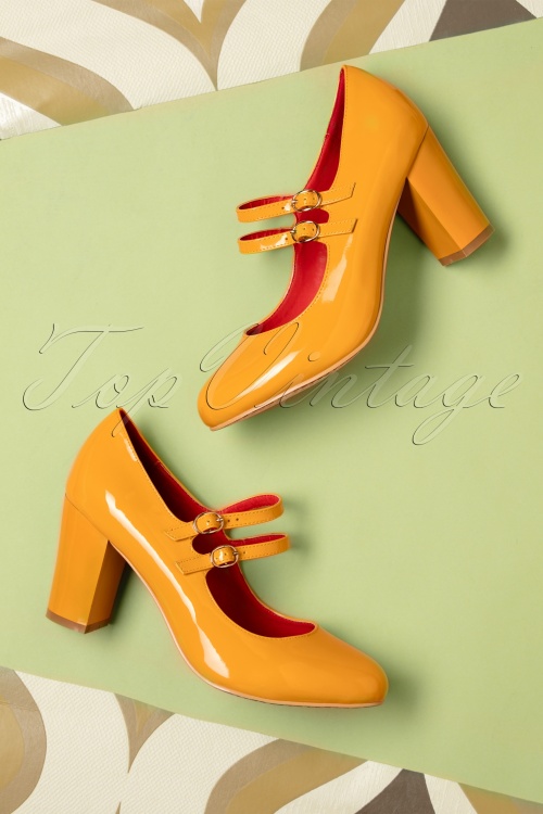 Banned Retro - 60s Golden Years Lacquer Pumps in Mustard 2
