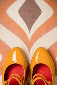 Banned Retro - 60s Golden Years Lacquer Pumps in Mustard 5