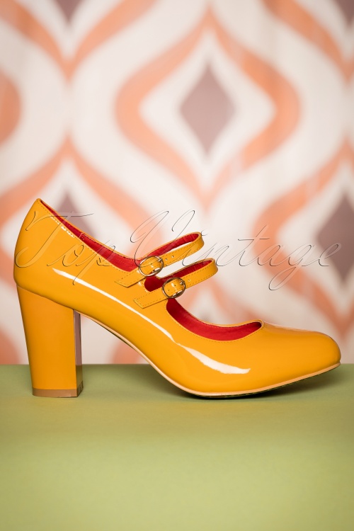 Banned Retro - 60s Golden Years Lacquer Pumps in Mustard