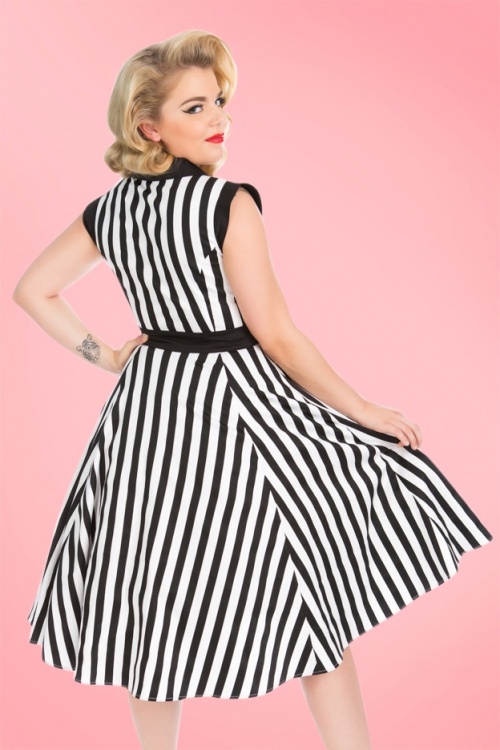 Hearts & Roses - 50s Debra Stripes Swing Dress in Black and White 7
