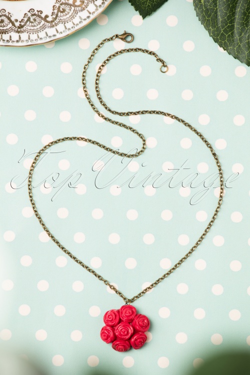 Sweet Cherry - My Vintage Bouquet of Roses Necklace Années 40