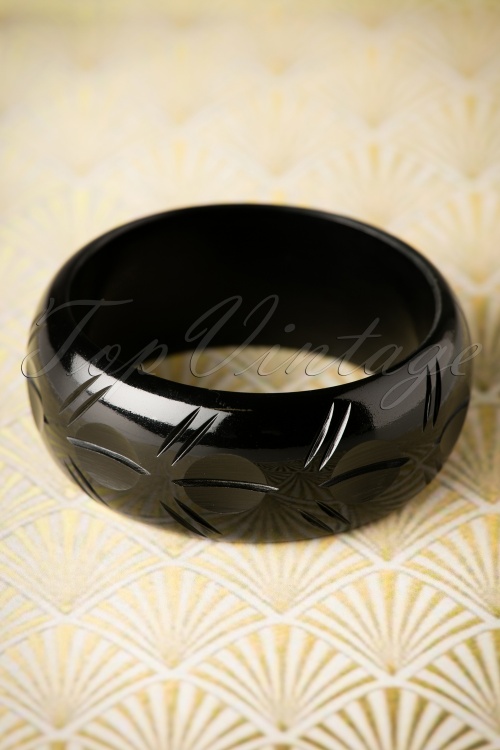 Splendette - TopVintage Exclusive ~ 20s Abigail Carved Bangle in Black