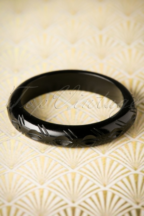 Splendette - TopVintage Exclusive ~ 20s Abigail Midi Carved Bangle in Black