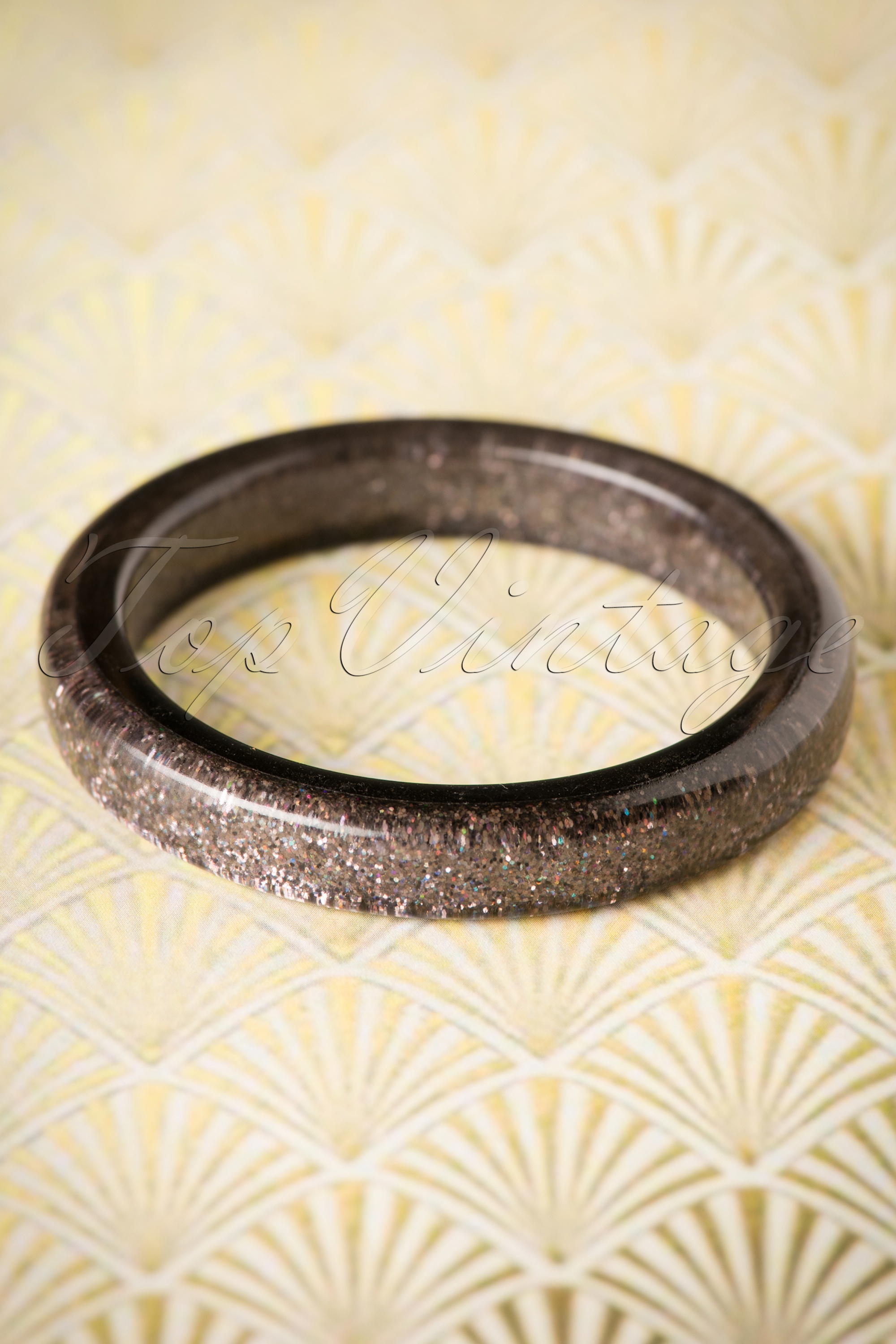 Splendette - Exclusief TopVintage ~ Fedora Midi Glitter Bangle in gunmetal grijs