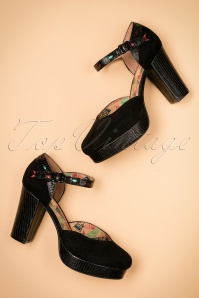 Miss L-Fire - 70s Christie Leather Pumps in Black 2