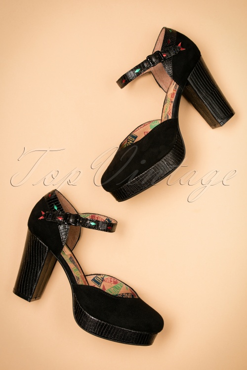 Miss L-Fire - 70s Christie Leather Pumps in Black 2