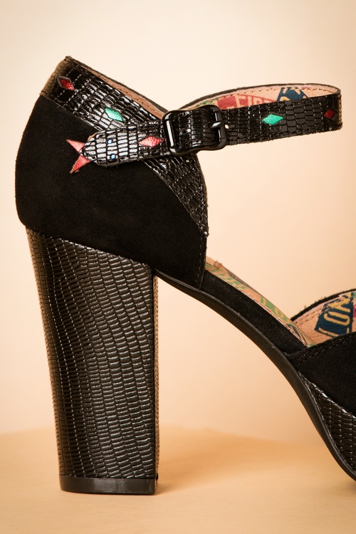 Miss L-Fire - 70s Christie Leather Pumps in Black 4