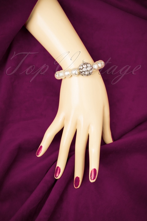 Kaytie - Glitter and Glamour Pearl Bracelet Années 50  2