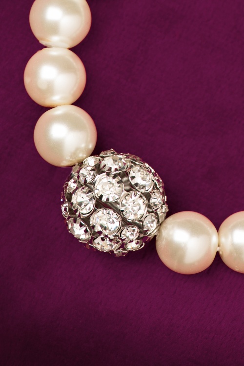 Kaytie - Glitter and Glamour Pearl Bracelet Années 50  3