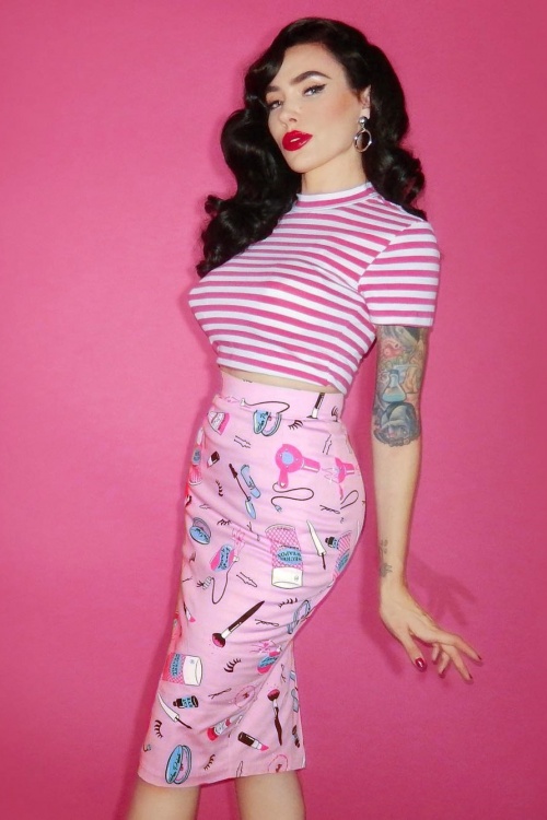 Vixen by Micheline Pitt - 50s Vintage Hair And Make Up Pencil Skirt in Pink